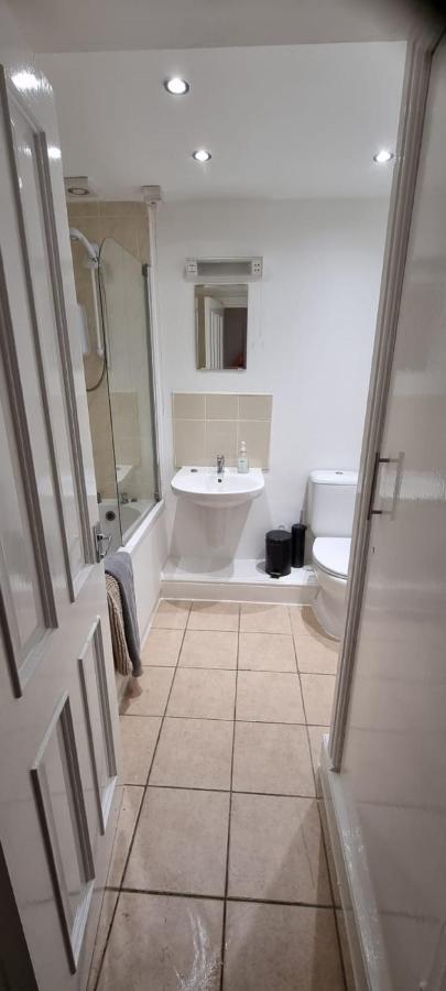 No 6 - Large 1 Bed Near Sefton Park And Lark Lane *